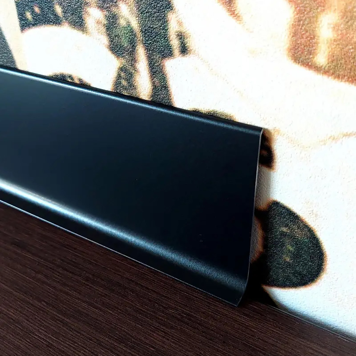 Плинтус скрытого монтажа DEAL 3/60  