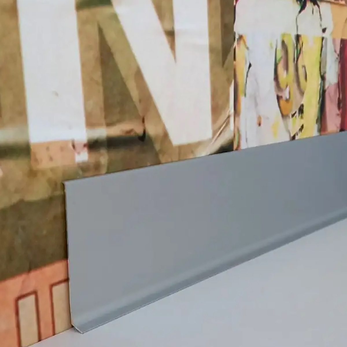 Алюминиевый плинтус DEAL 3/80 