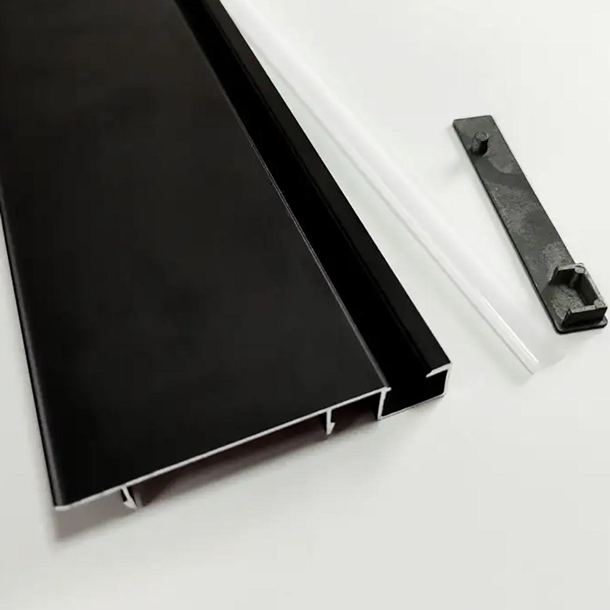 Накладной LED плинтус DEAL 4/78 LED Лінза