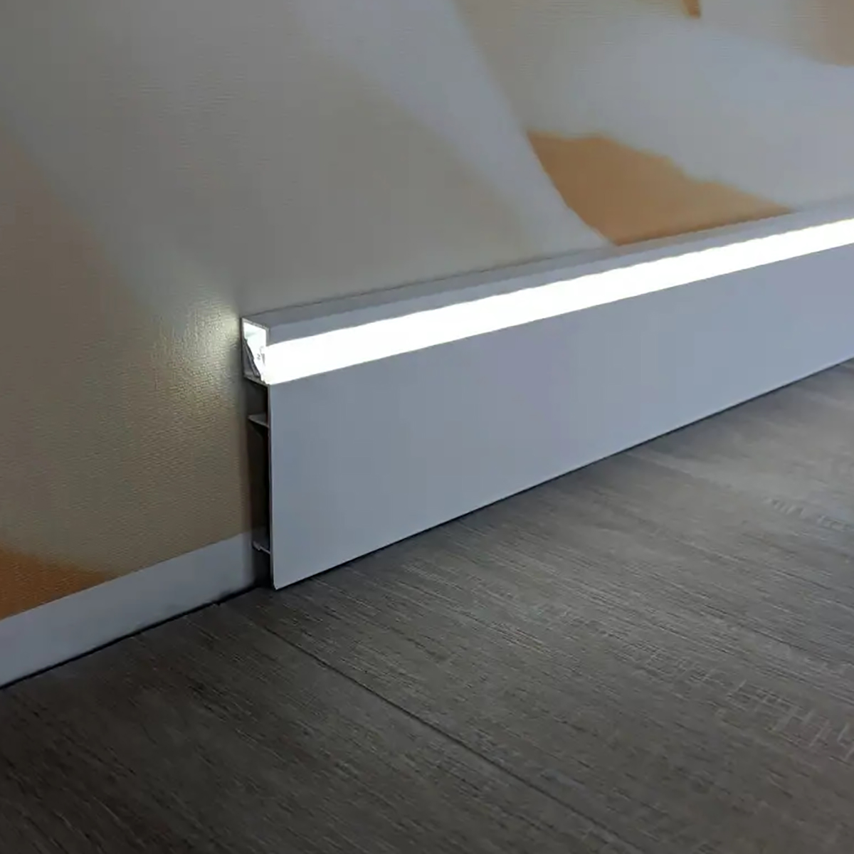 Накладной LED плинтус DEAL 4/78 LED DEAL 4/78 Білий