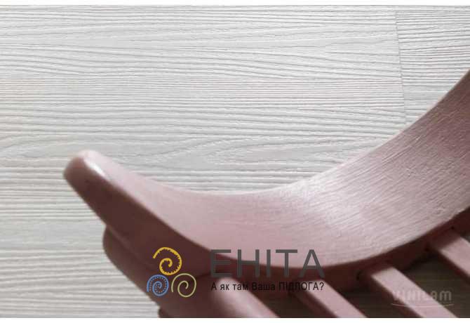 a Vinilam Glue 