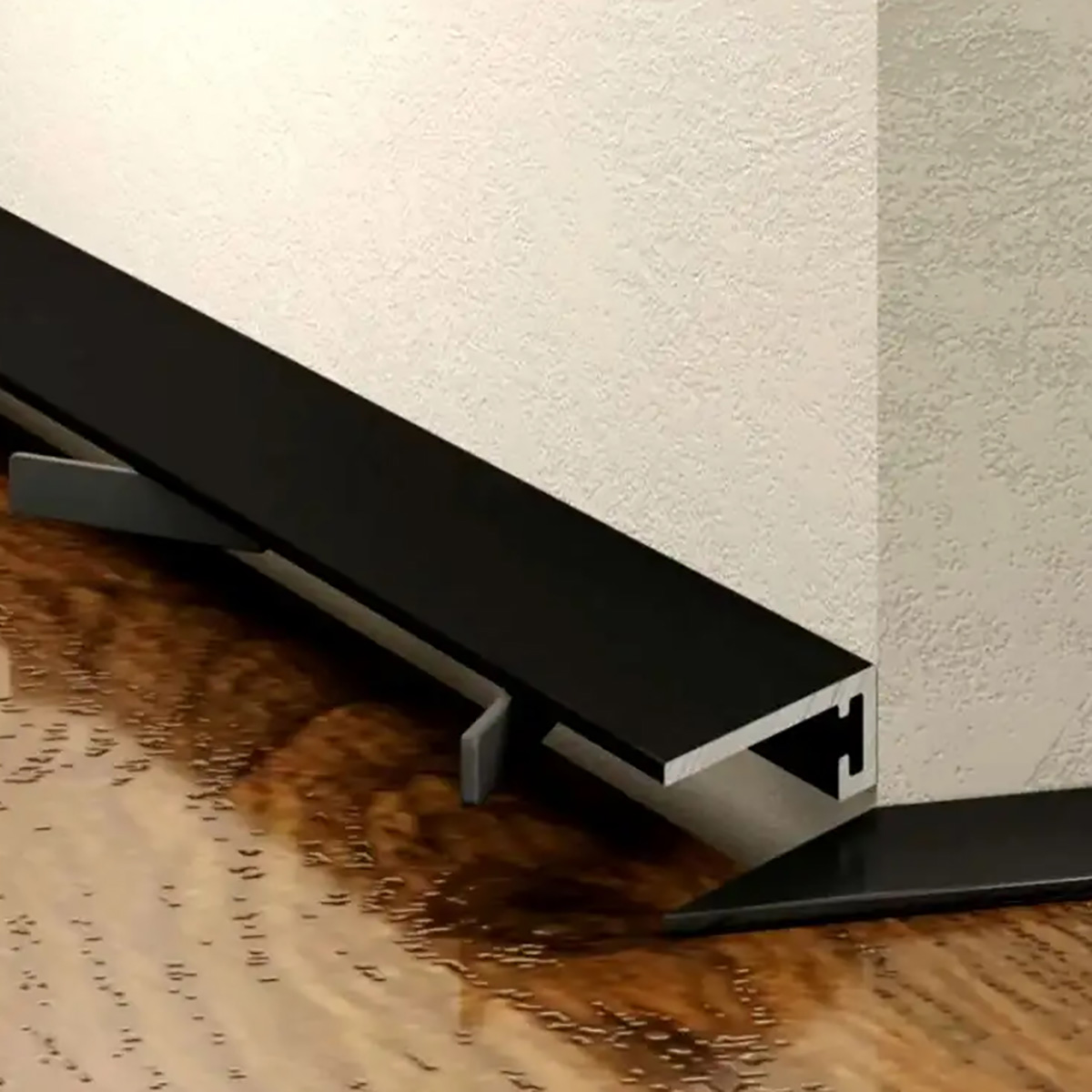 Антиплинтус DEAL 15/7 Антиплінтус Чорний