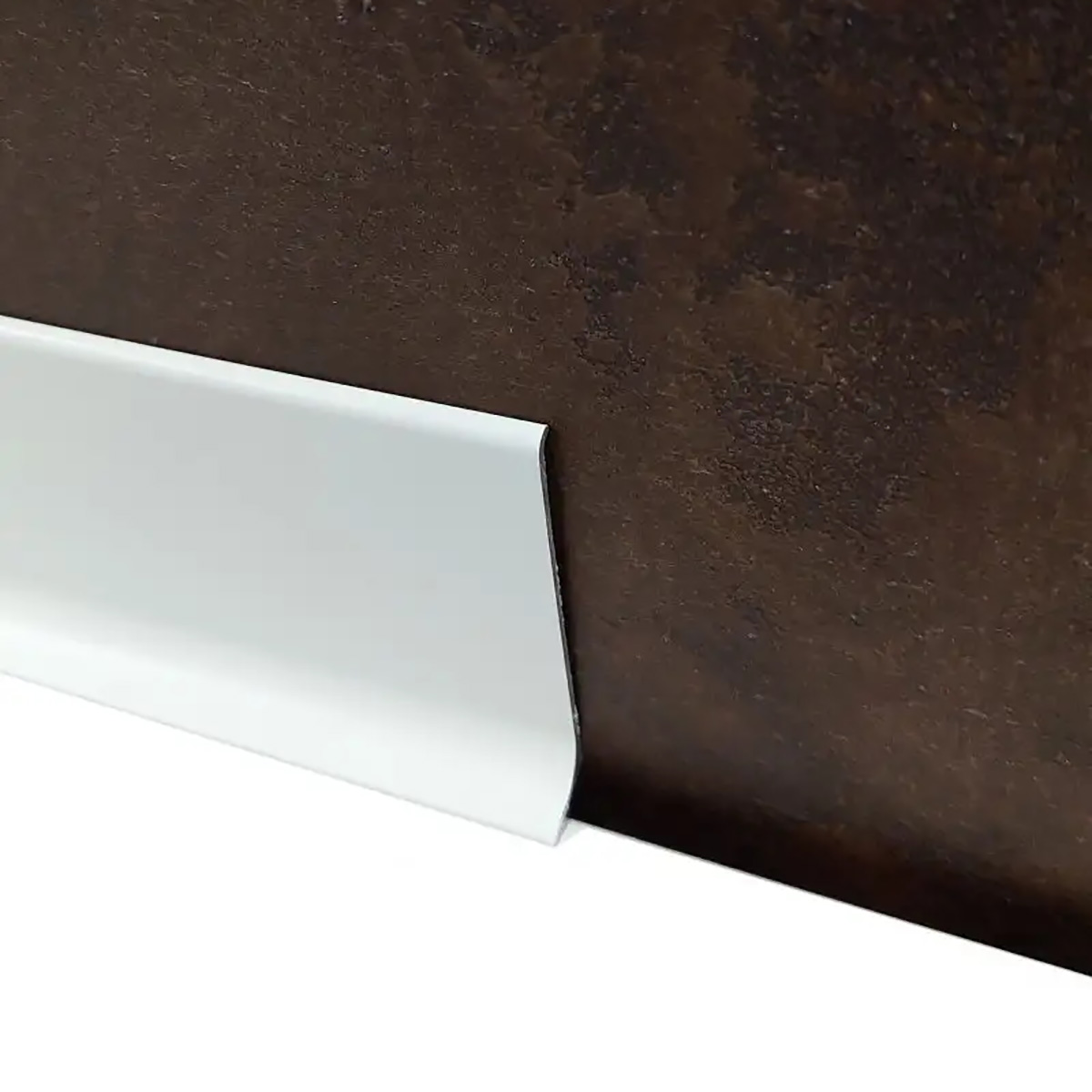 Плинтус скрытого монтажа DEAL 3/60  