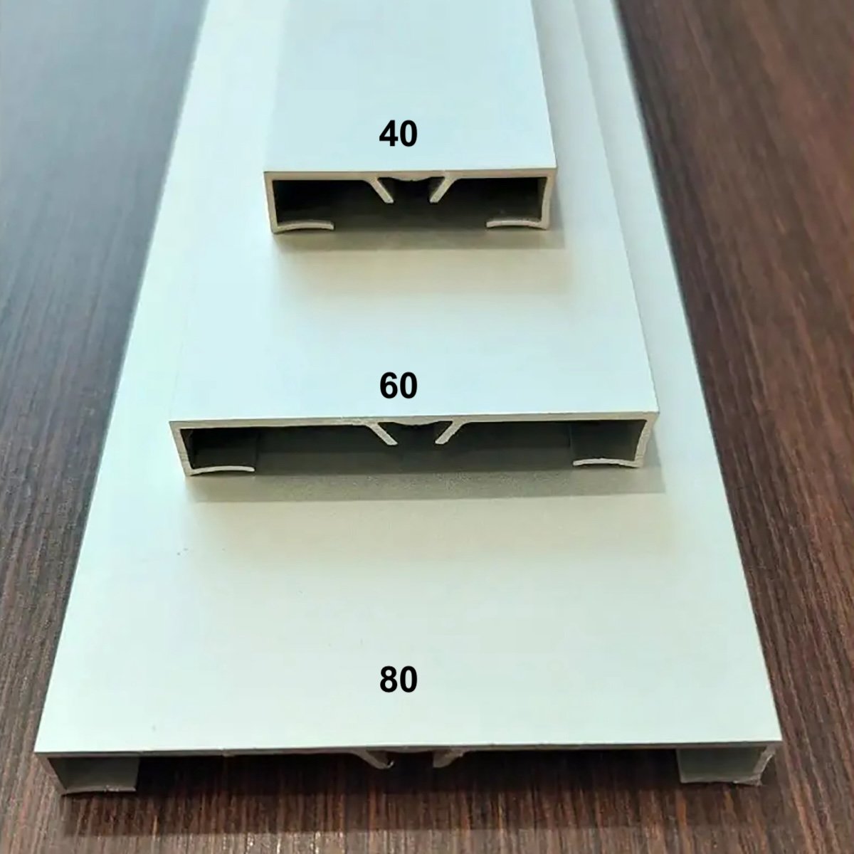 Накладний плінтус  DEAL 1/60 