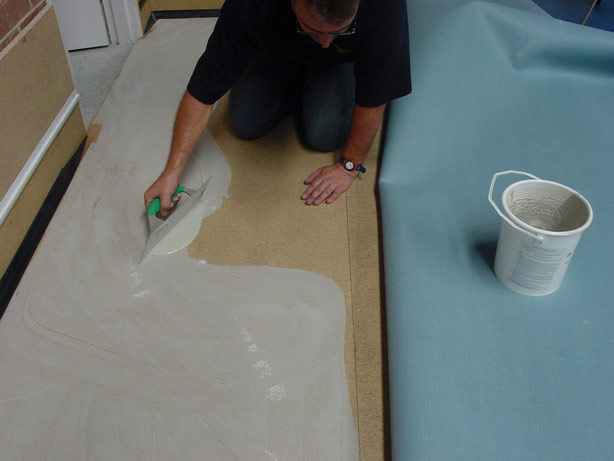 Укладка коммерческого линолеума Кривой Рог